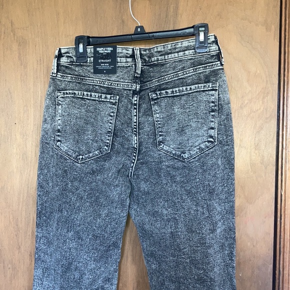 Simply Vera Vera Wang straight jean midrise w  power stretch size 12 - Picture 8 of 17